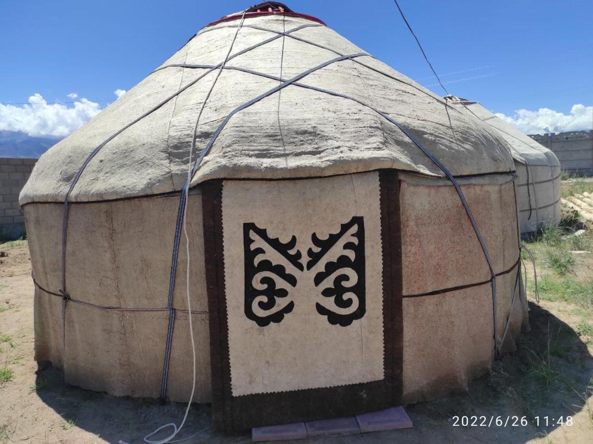 Guest House And Yurt Camp "Ailuu" Tong Ngoại thất bức ảnh