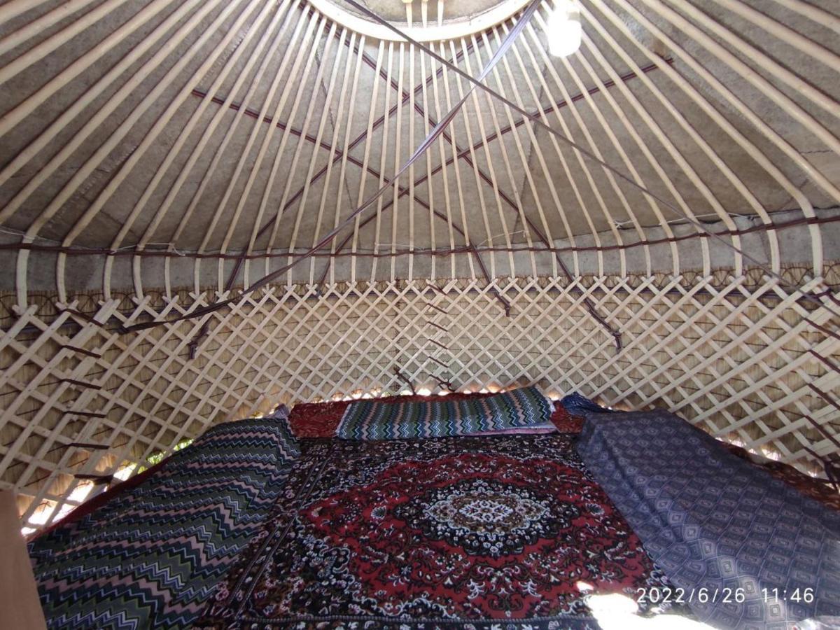 Guest House And Yurt Camp "Ailuu" Tong Ngoại thất bức ảnh